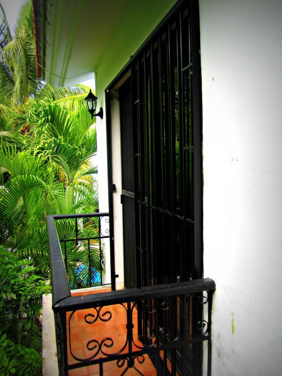 B&B Villa Hibiscus Playa del Carmen Exterior foto