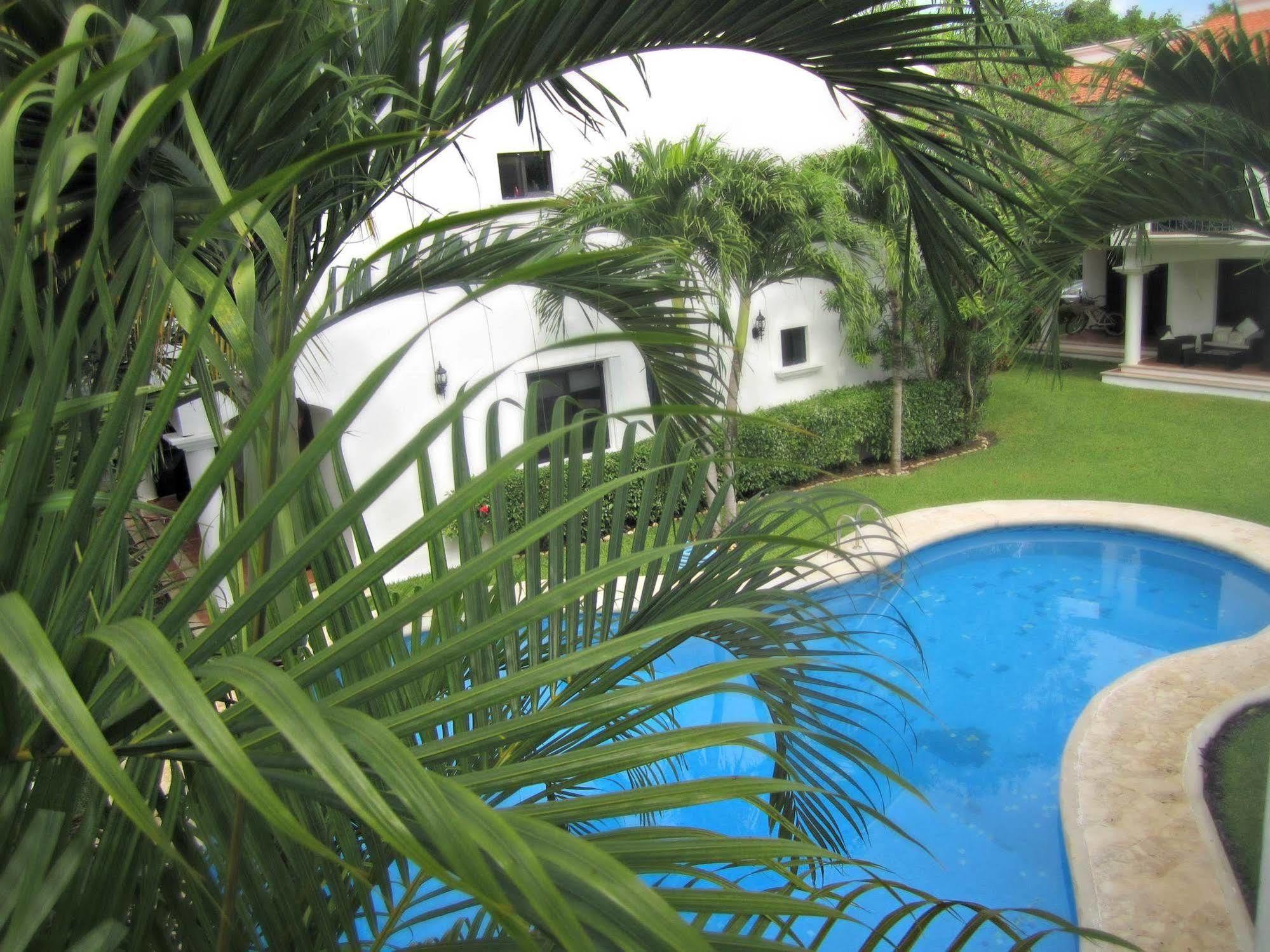 B&B Villa Hibiscus Playa del Carmen Exterior foto